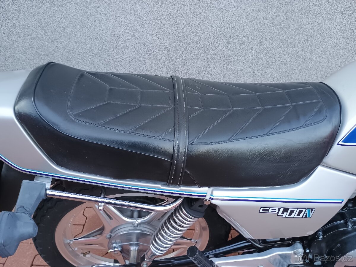 Honda CB 400N - 13