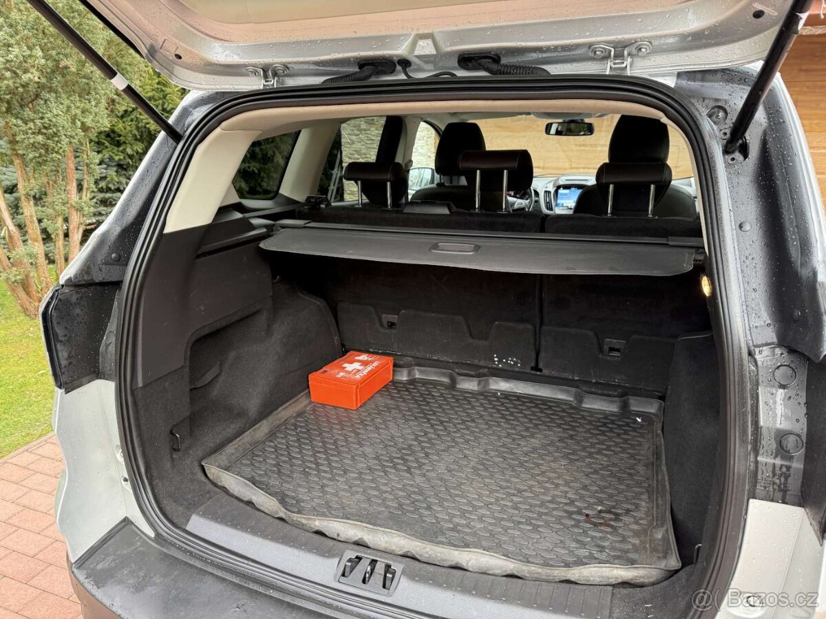 FORD KUGA 2,0TDCi 4x4 - 13