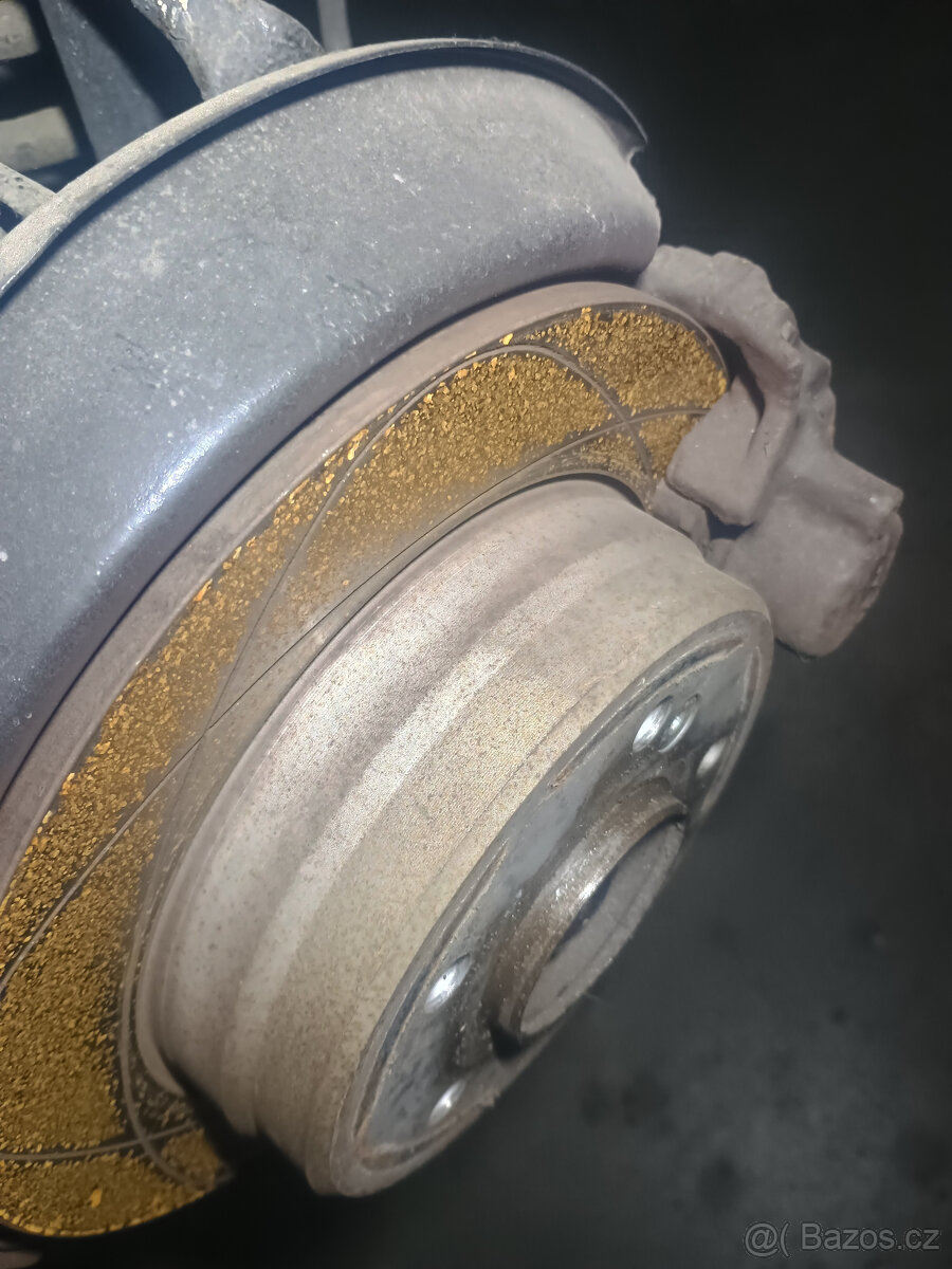 Mercedes-Benz W124 - 13