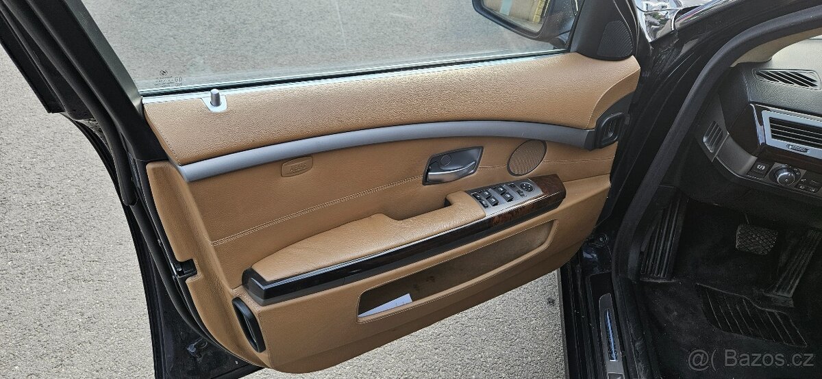 BMW E65 760i 327kw - 13