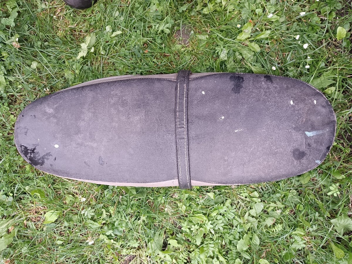 Sedadlo Jawa, cz, kyvacka, panelka, pérák, Švéd, skútr prase - 13