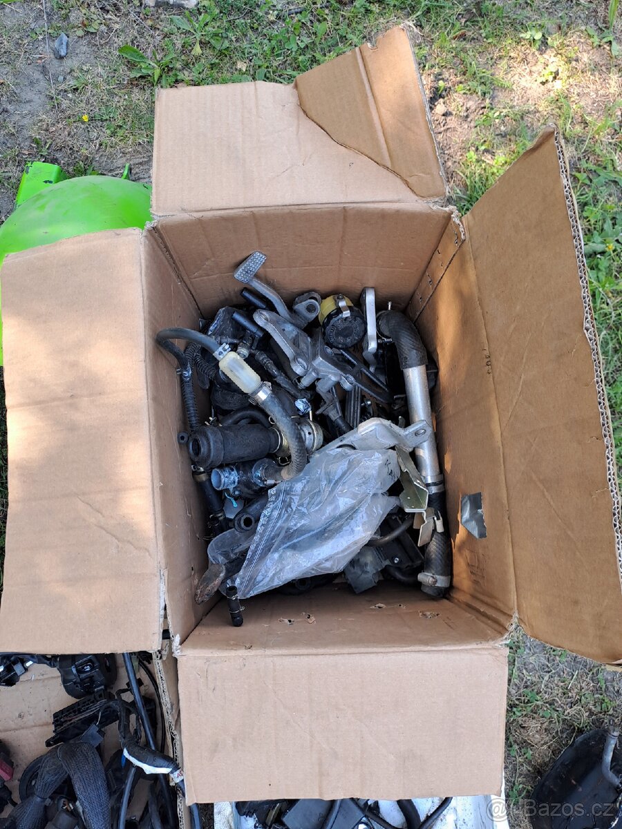 Kawasaki ZXR 750 L - 13