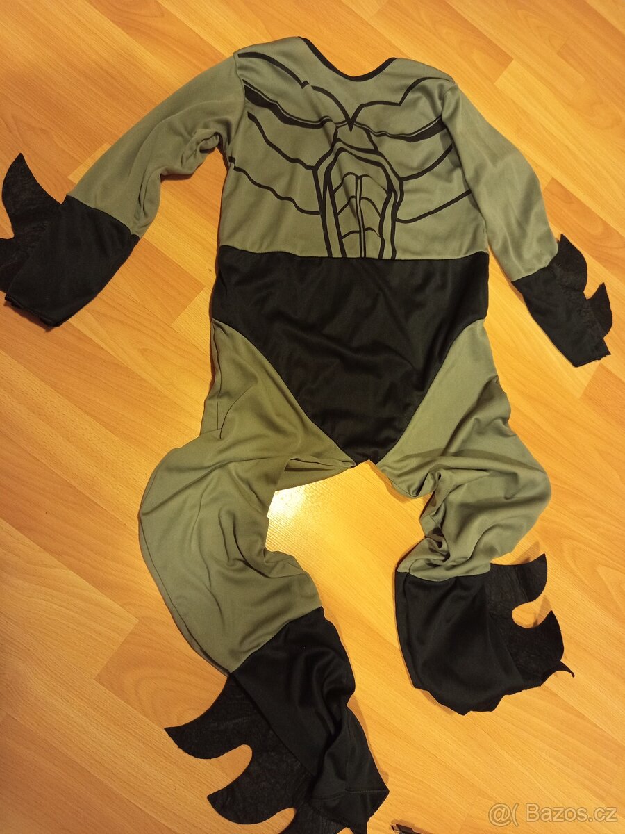 kostýmy - 13