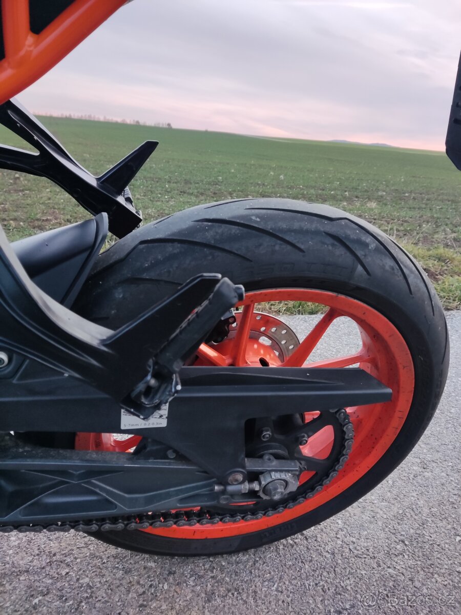 KTM RC 125 - 13