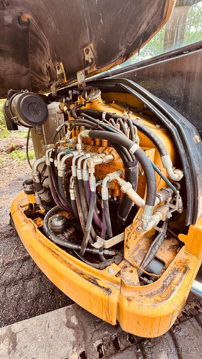 Bagr CAT 305C - 13