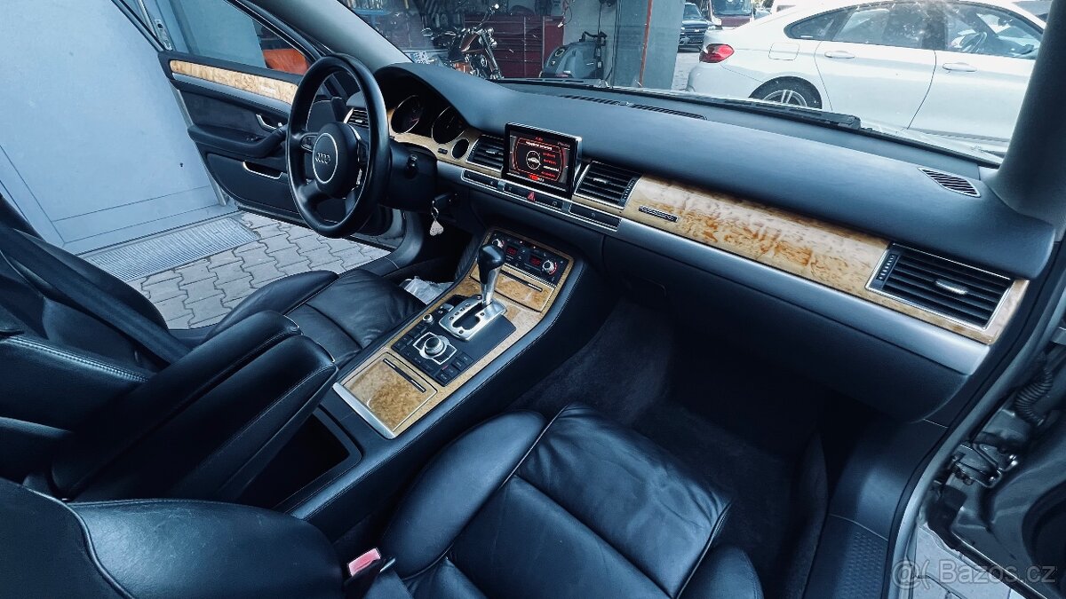 Audi A8 4,2i V8 Quattro 2004 - 13