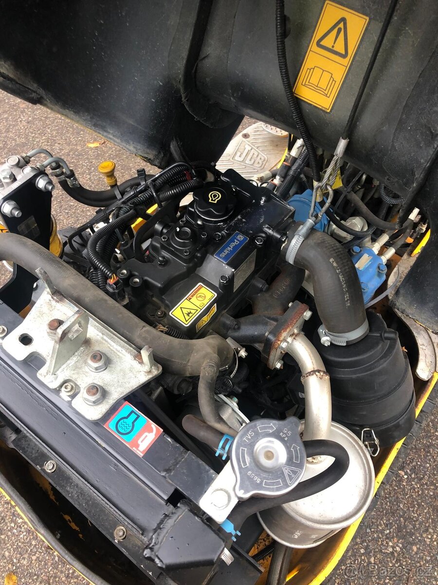 Prodám minibagr JCB 8008 CTS - 13