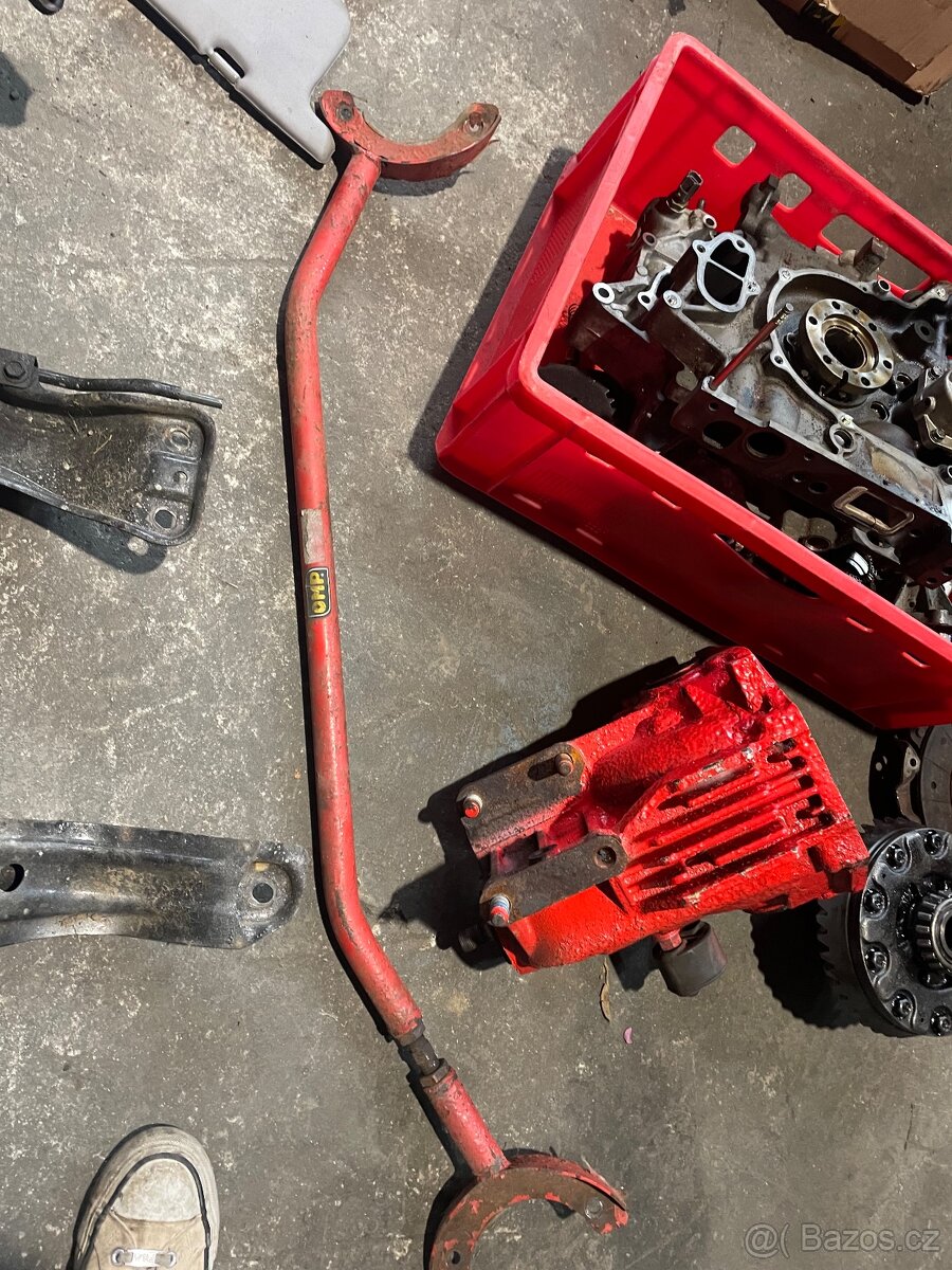 Subaru Impreza GC8 GT díly - 13