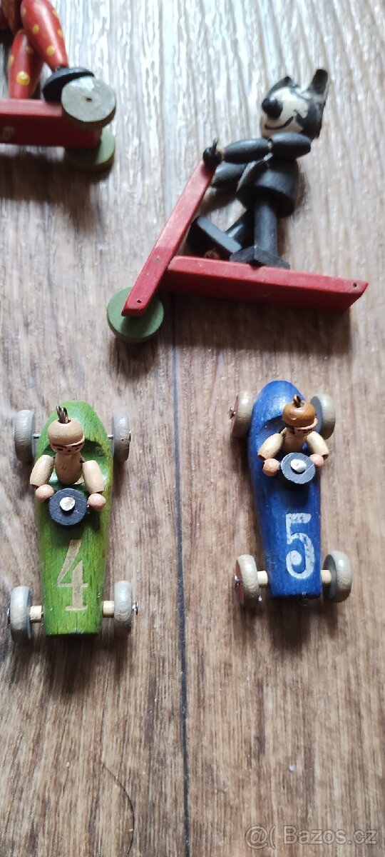 Dřevěné figurky a autíčka - 13