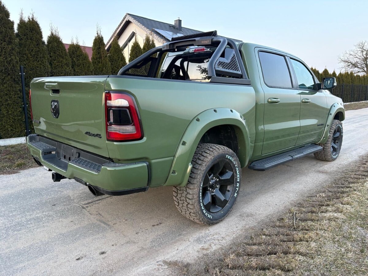 Dodge Ram 1500 motor 5.7 HEMI rok 2022 - 13