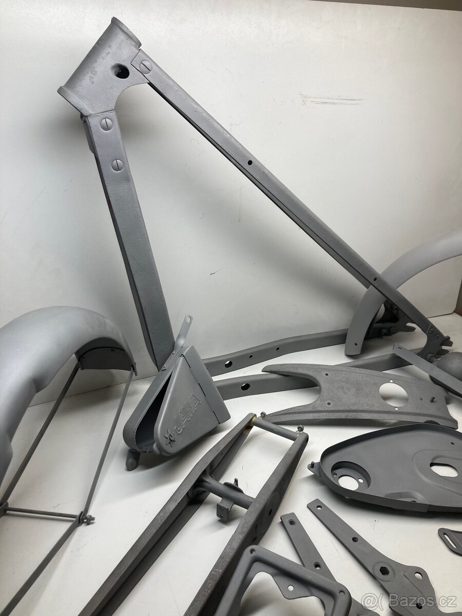 PÍSKOVÁNÍ/LAKOVÁNÍ - 13