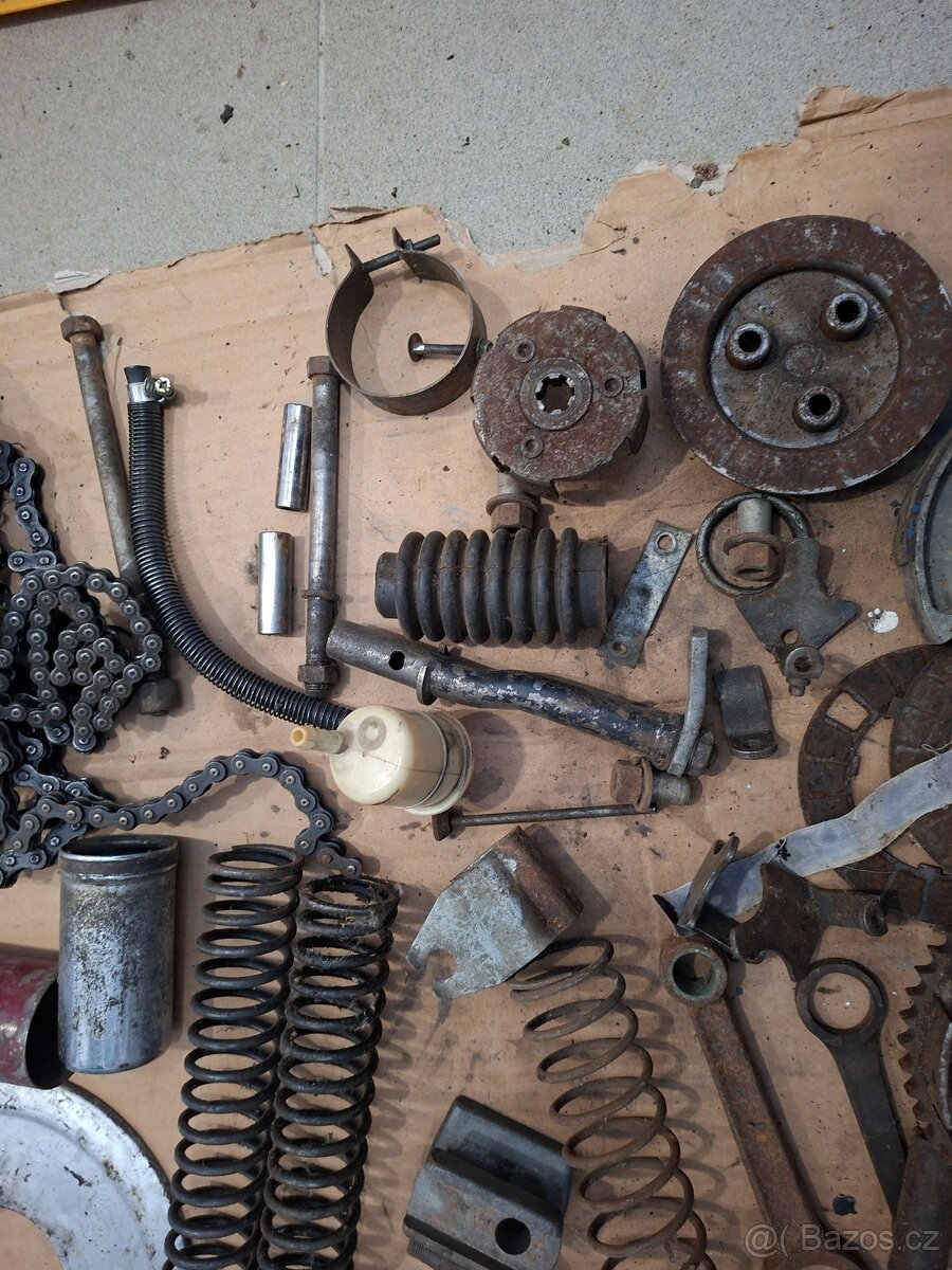 Jawa kyvacka 175, 250 - nahradni dily - 13