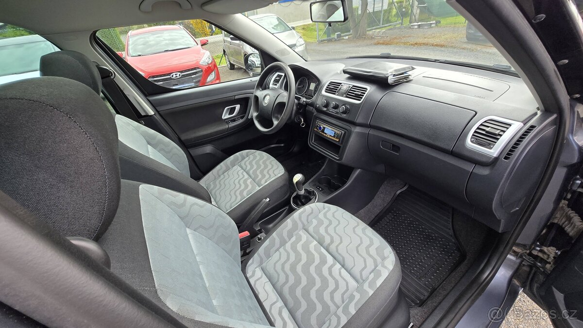 ŠKODA ROOMSTER 1.4 STYLE PANORAMA - 13