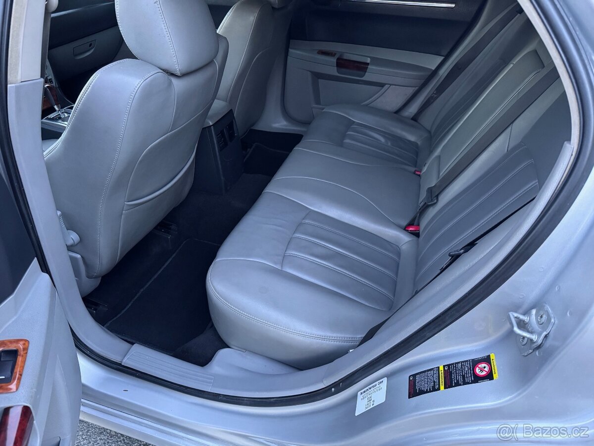 Chrysler 300C 3.0 CRD combi - 13
