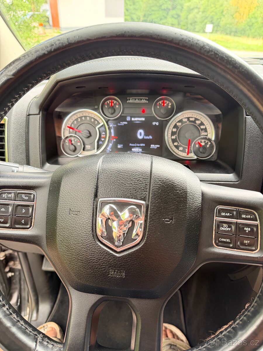 Dodge ram 1500 5.7 HEMI LPG Motor po GO - 13
