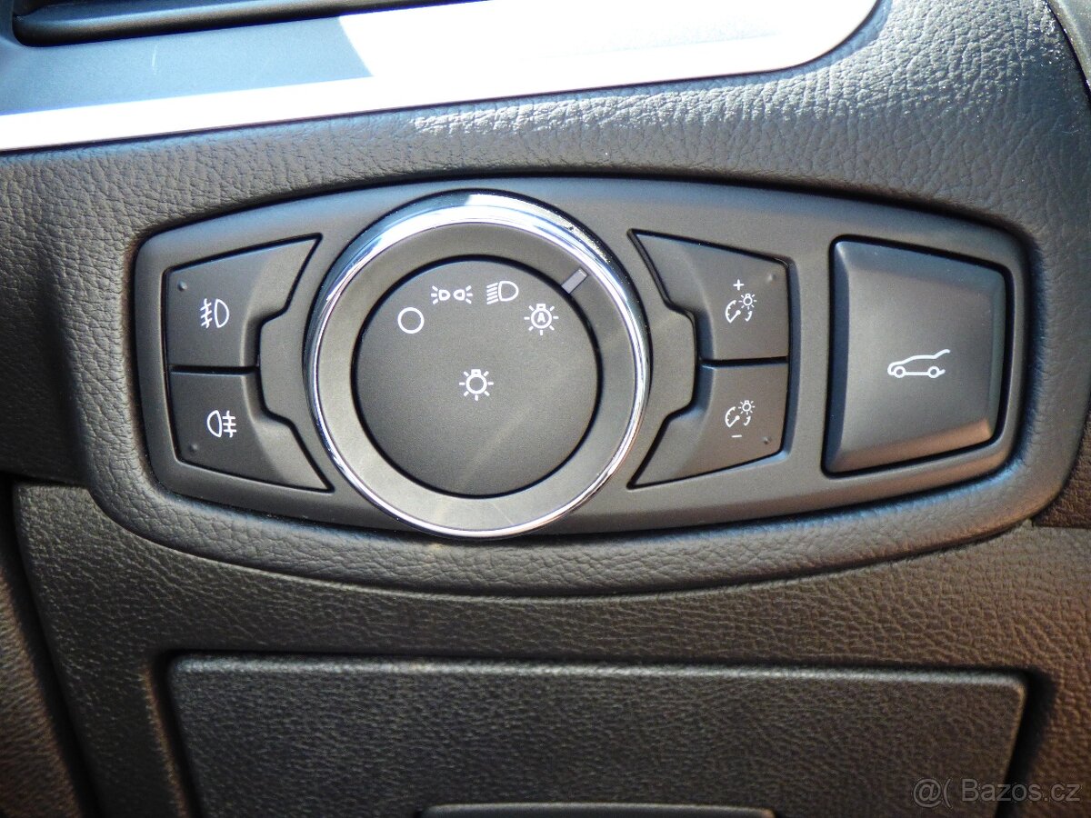 Ford Edge 2,0 TDCi,LED,4x4,Titanium,Navigace SUV Titanium - 13