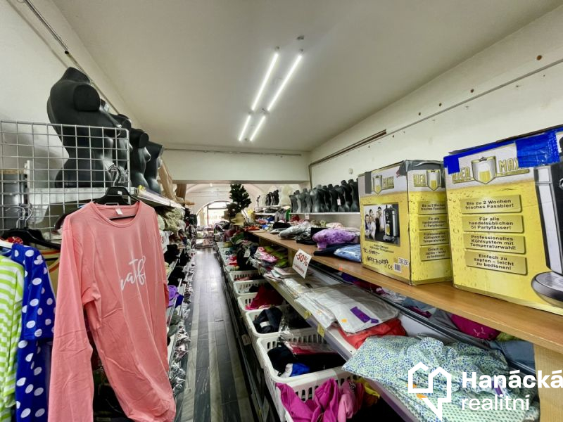 Prodej, Obchodní prostor, 800m2, Bruntál - 13