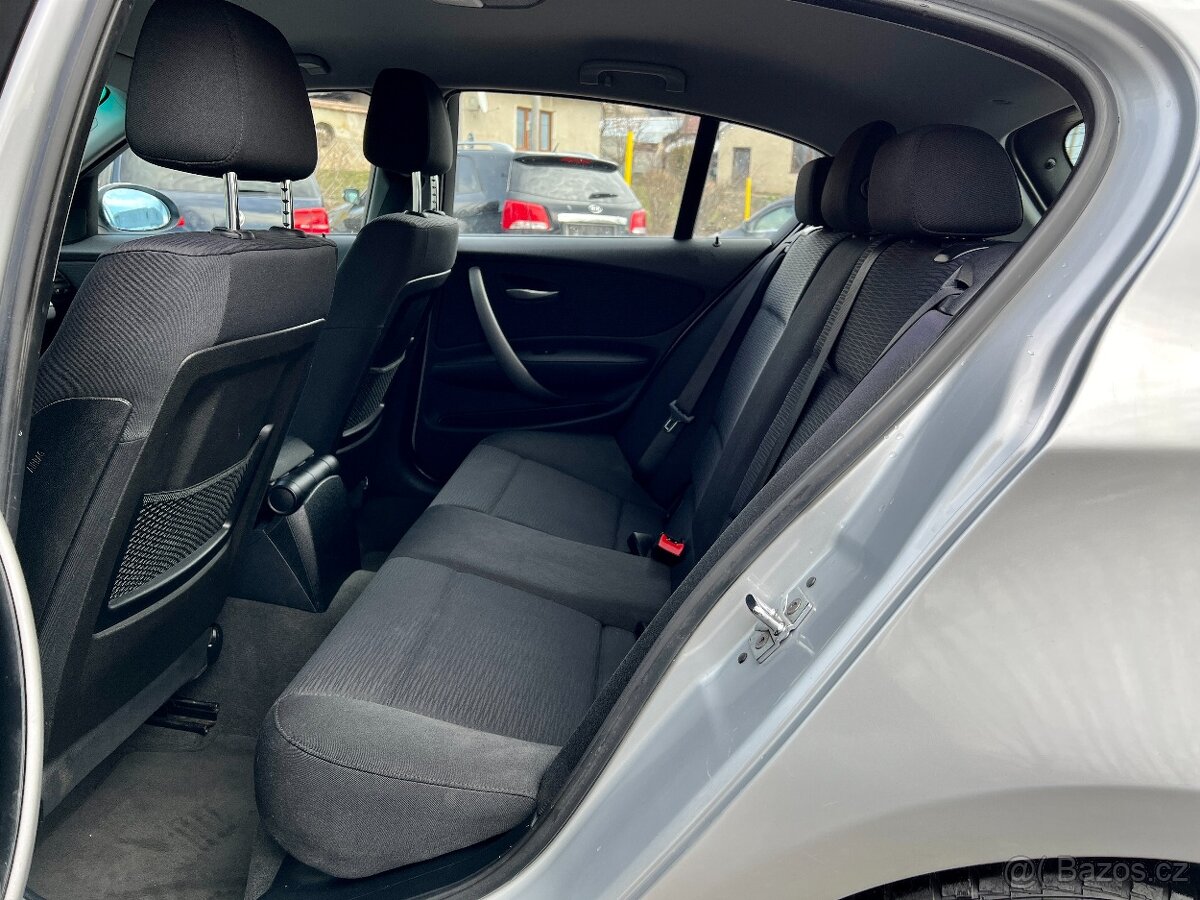 BMW 116i 90 kW Klima,Vyhřevy,Servis - 13