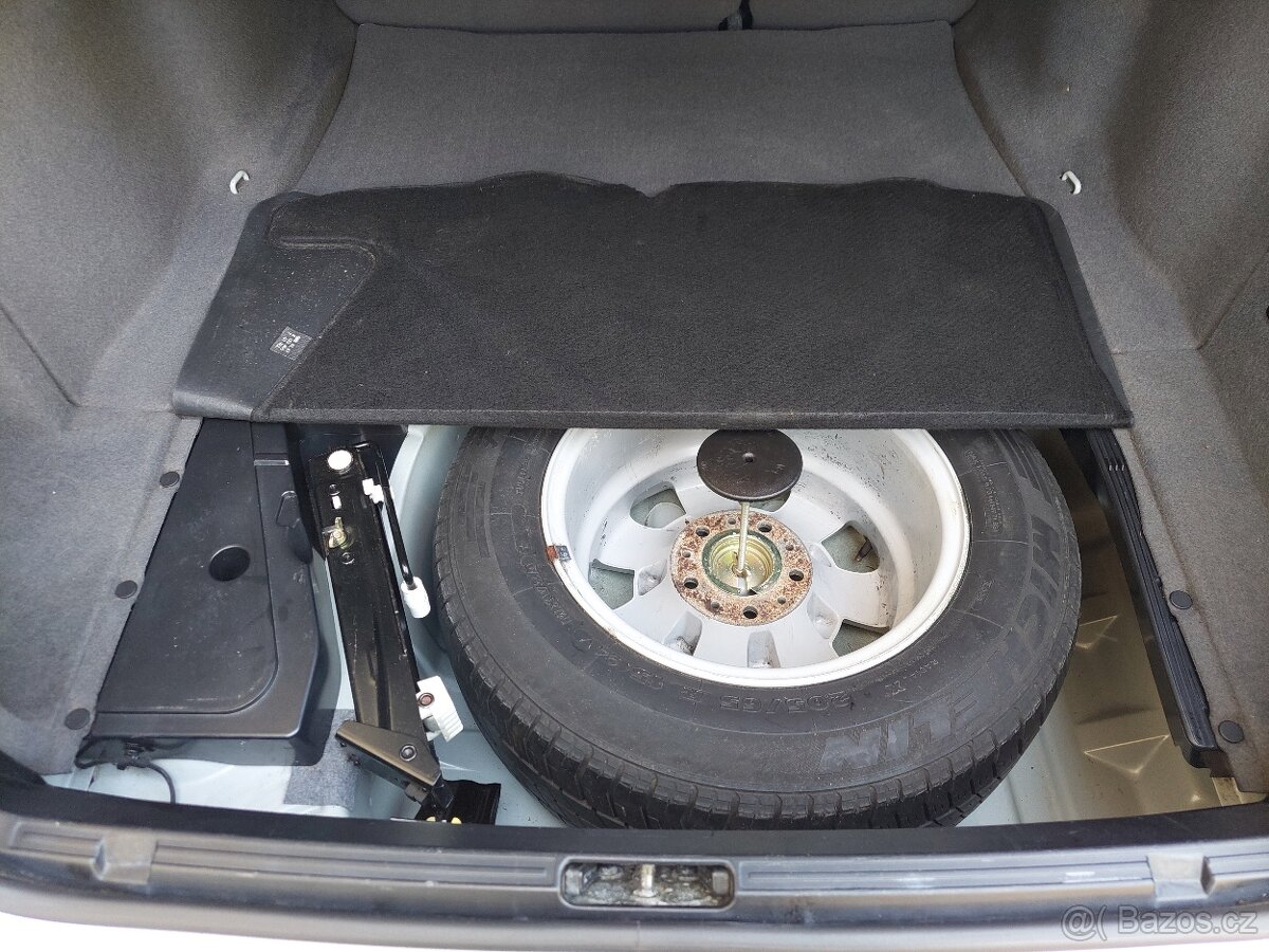 BMW Řada 5, 520i Nové ČR L+Z kola Ojeté, 3/2001, 183 000 km - 13