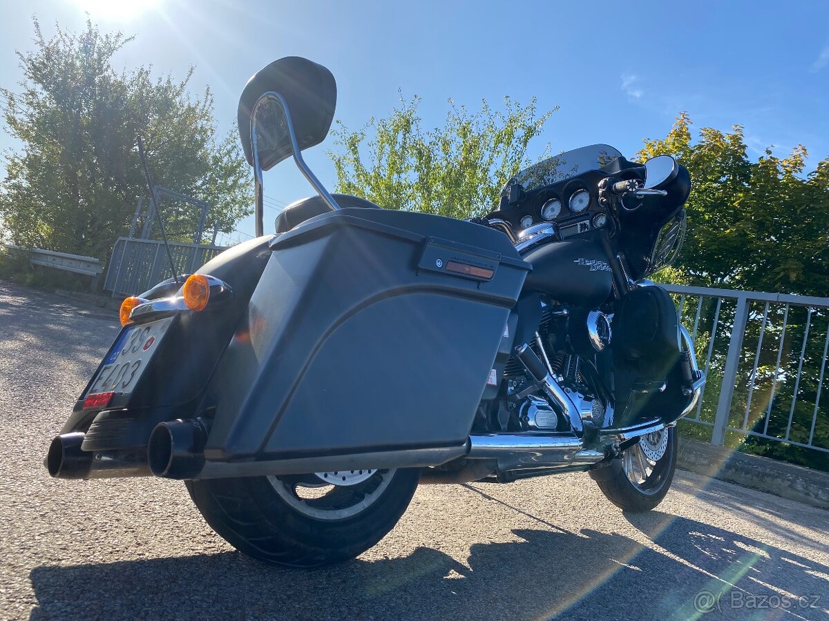 Harley Davidson Street Glide 103 - 13