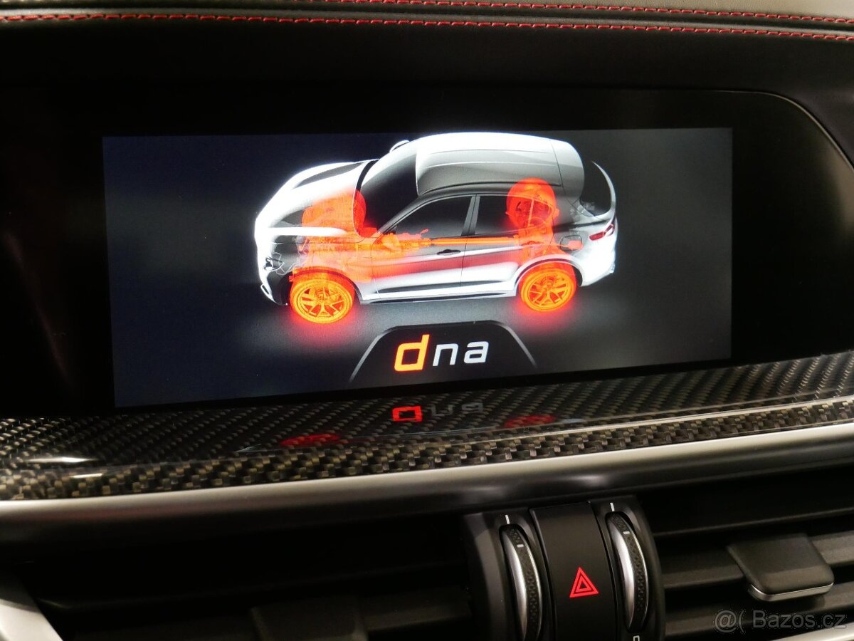 Alfa Romeo Stelvio Quadrifoglio - 13