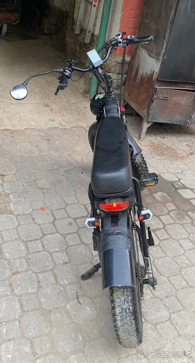 Elektrokolo max rychlost 40 km/h, dojezd 30 km - 13