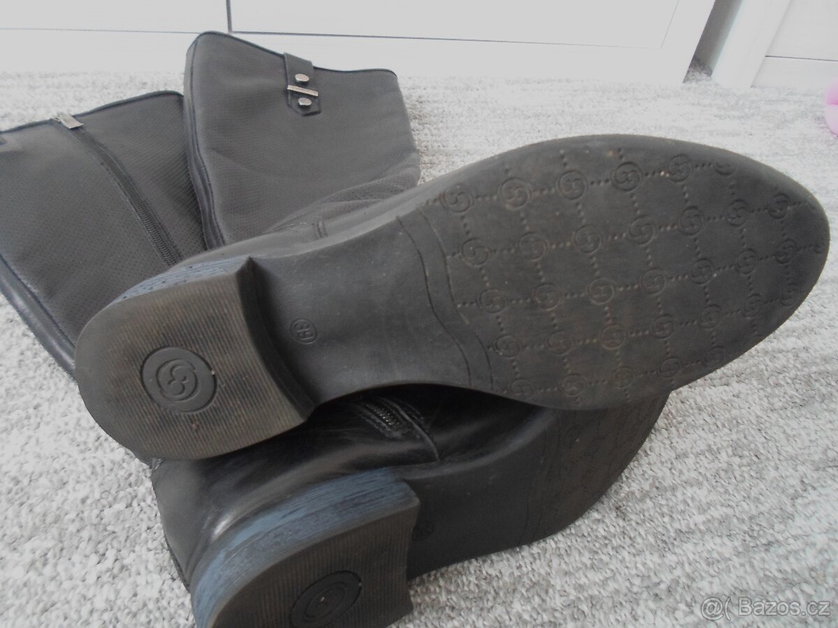 Černé kožené boty kozačky Carini - 39 - 13