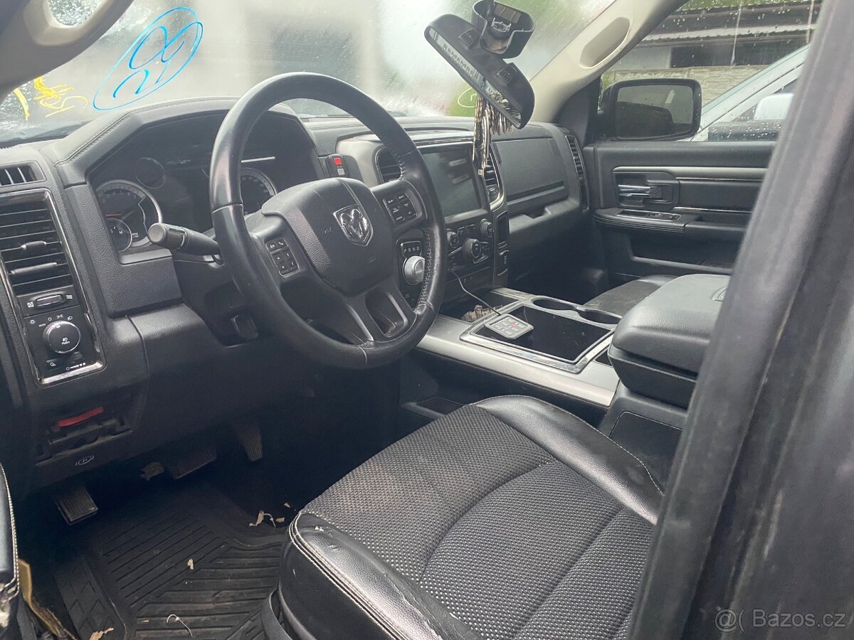 Dodge Ram 5.7 4x4 SPORT TOP CENA - 13