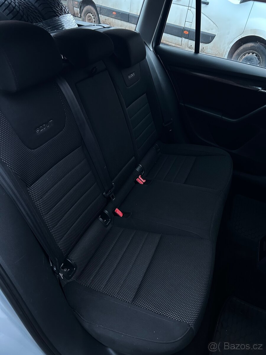 Škoda Octavia 3 (Scout) 4x4 DSG - 13