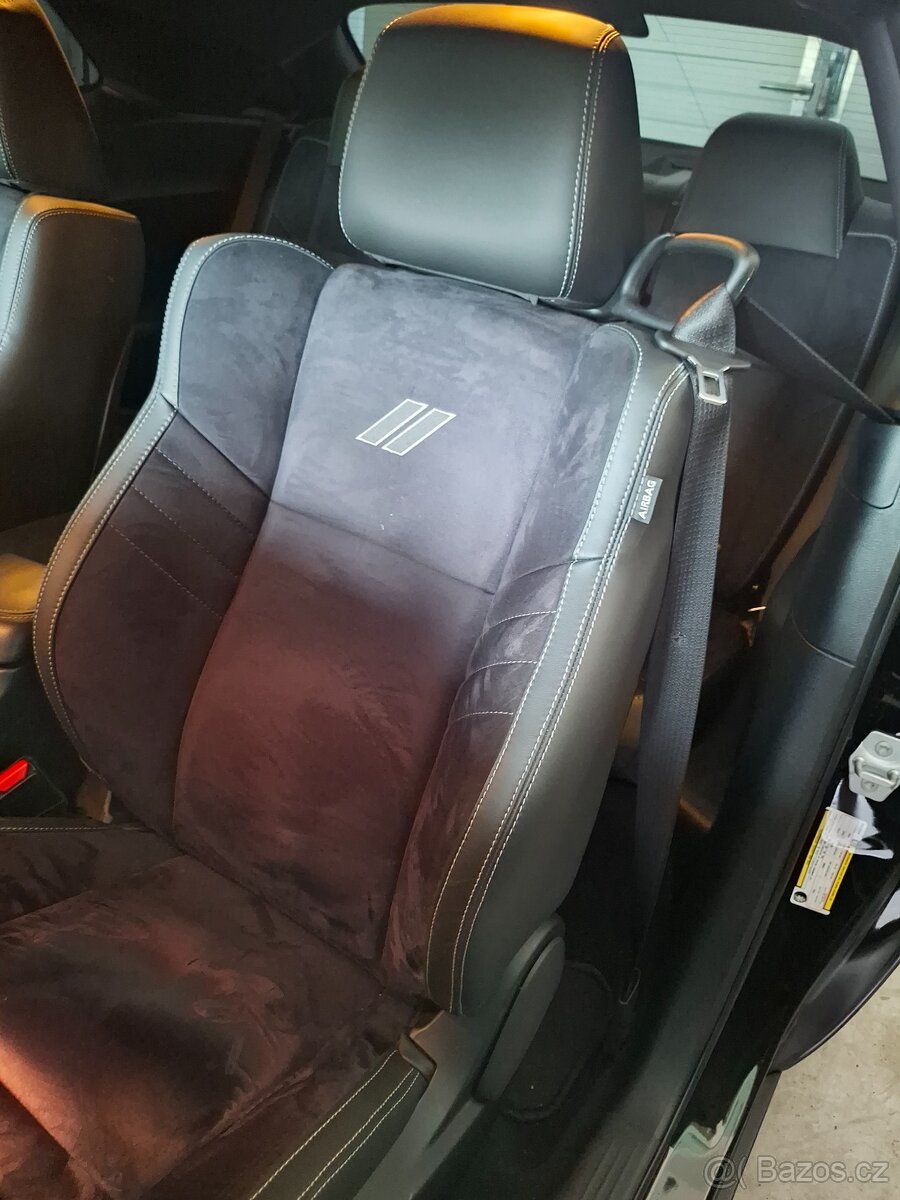 Dodge Challenger - 13