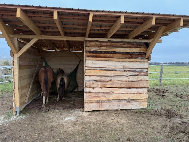 Přístřešky a ohrady pro koně a skot - 13