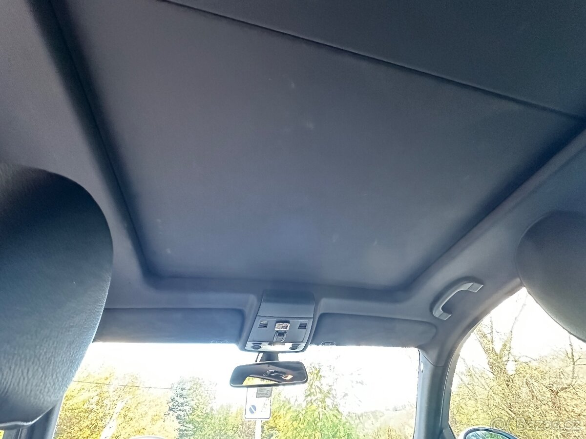 BMW 330i 200 kW, xDrive, M-paket, PANO - 13