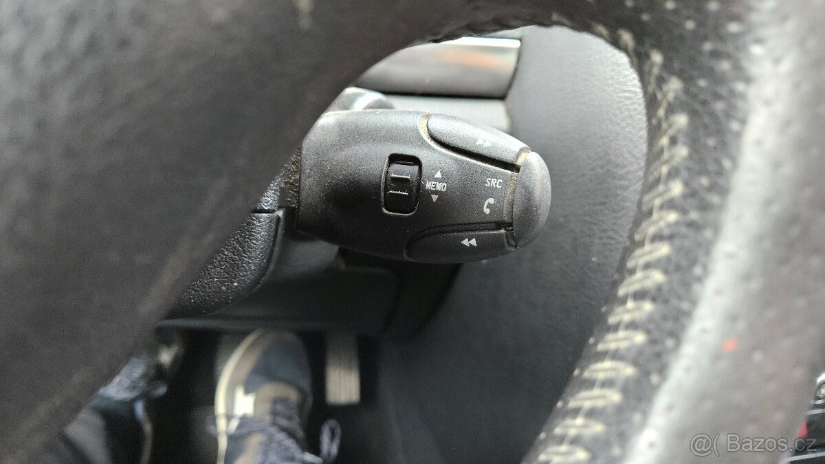 PEUGEOT 407 2,2 HDI 16V Premium Pack - 13