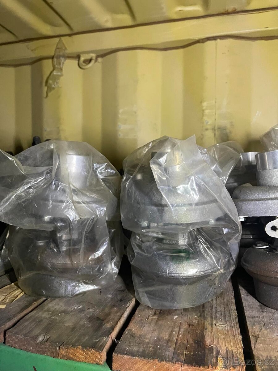 Prodám vstřikovací čerpadla na Bělorus,turbíny motor D245 - 13