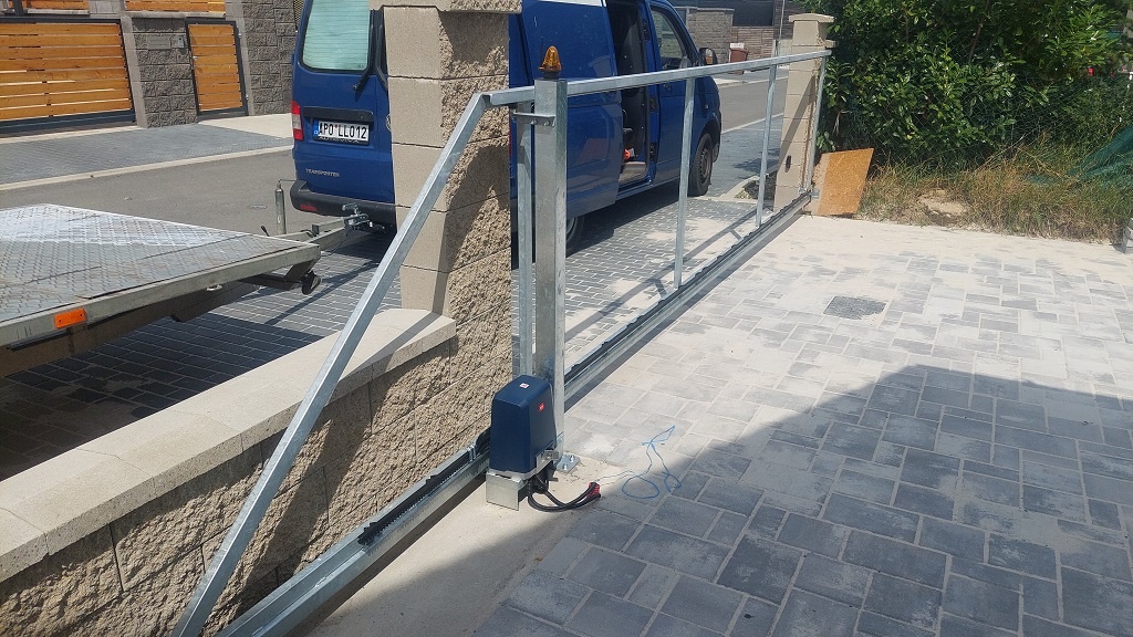 Samonosná brána komplet C60 ECO průjezd až 5m výška až 1,5m - 13