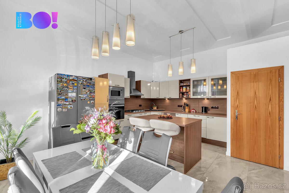 Prodej rodinného domu 239 m², pozemek 667 m², Slatina nad Úp - 13