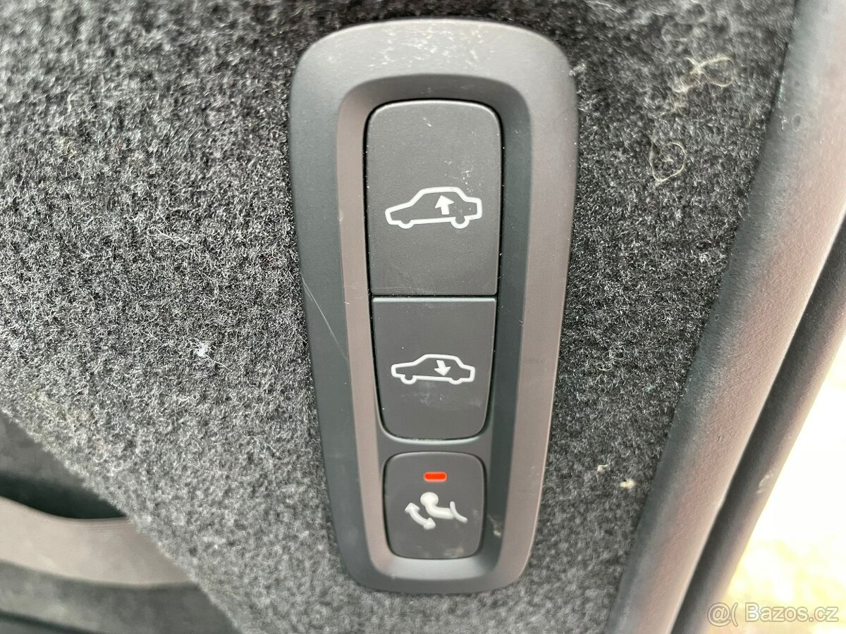 Volvo XC90 D5 ČR DPH 4X4 AUTOMAT TAŽNÉ - 13