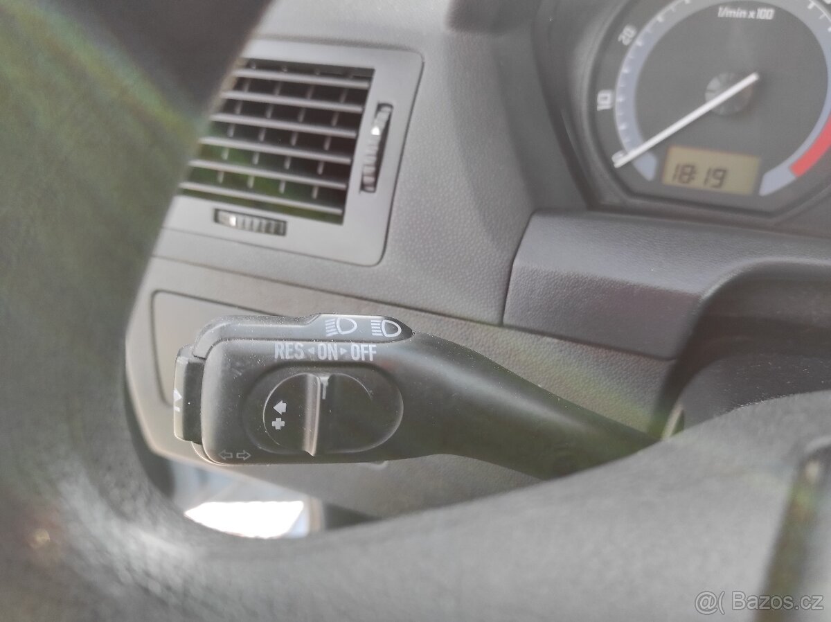 ŠKODA FABIA 1 1.4i KLIMATIZACE - 13