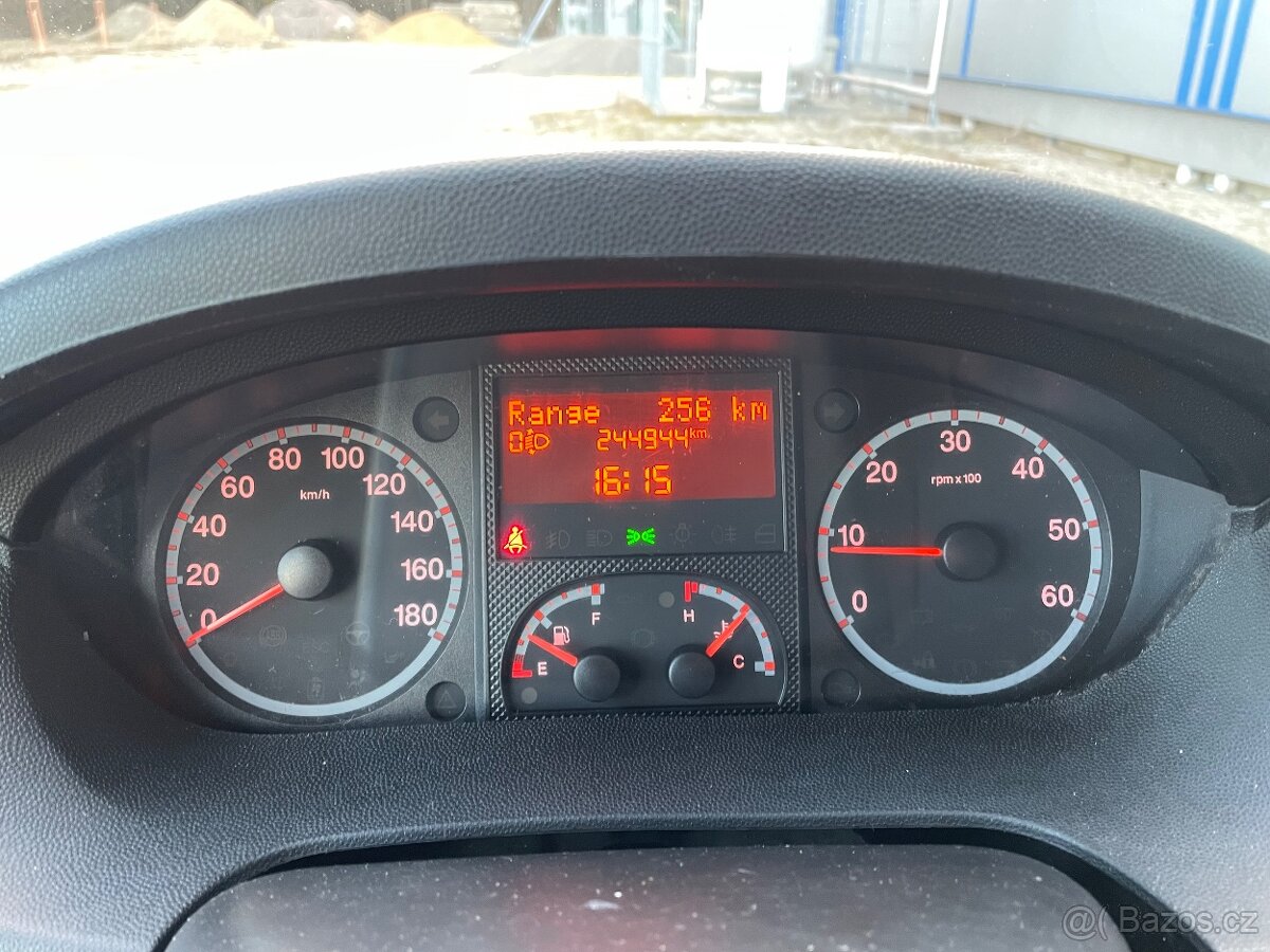 Peugeot Boxer 3.0 HDI valník 7 míst - 13