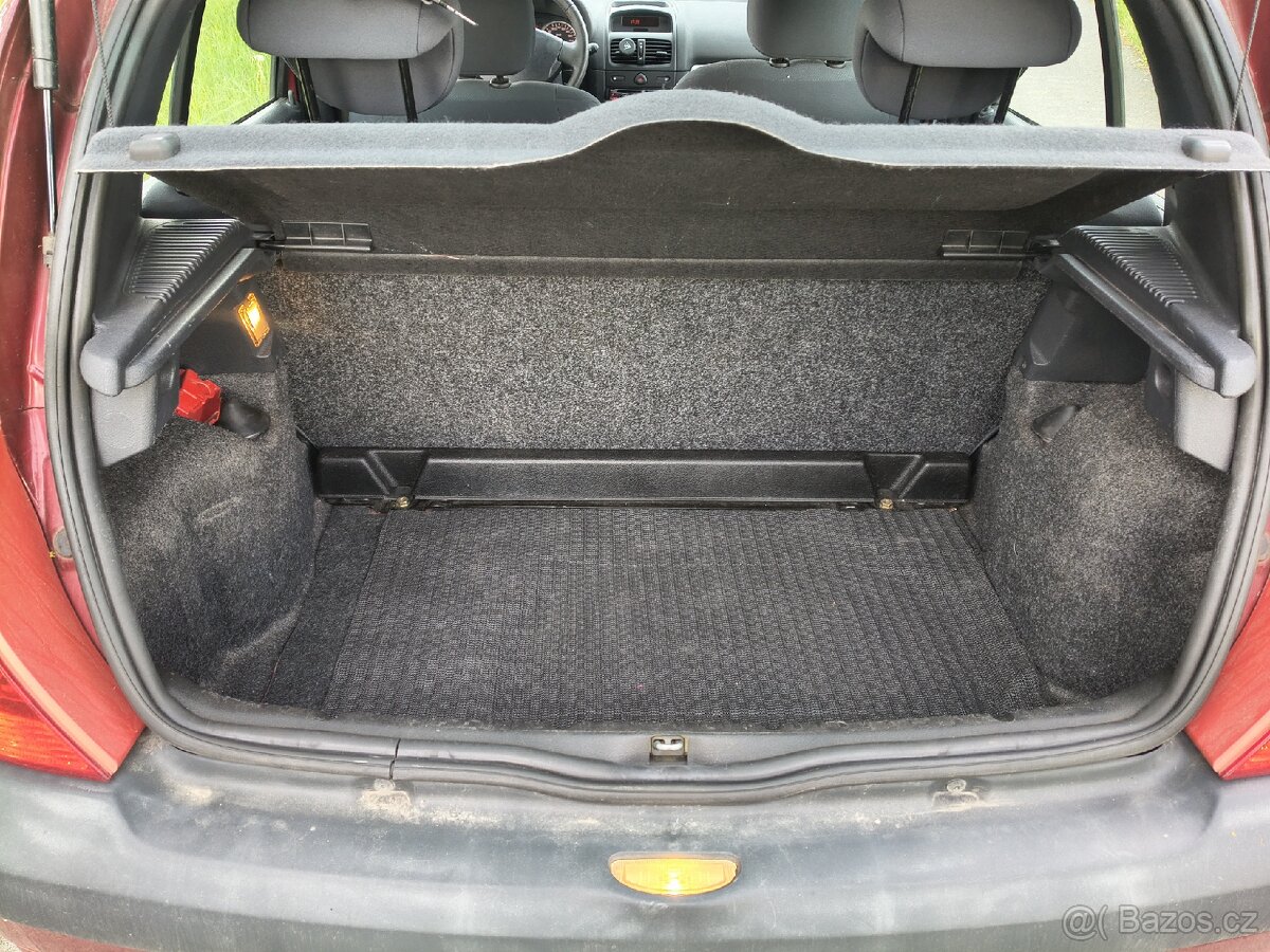 Renault Clio 2 1.2 16V - 13