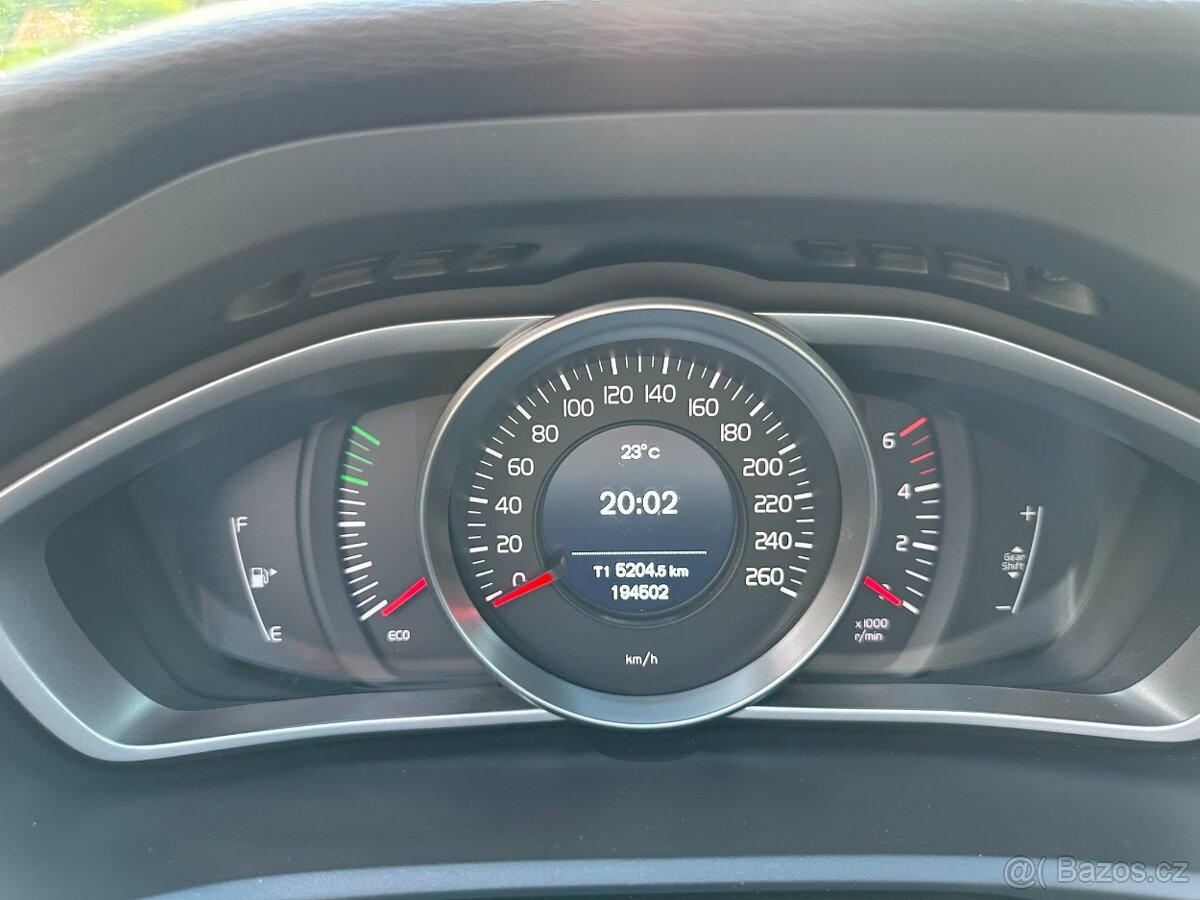 Prodám Volvo V 40 momentum - 13