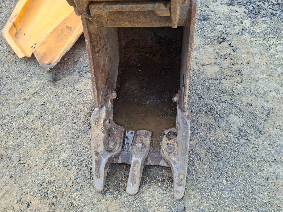 JCB 2CX - 13