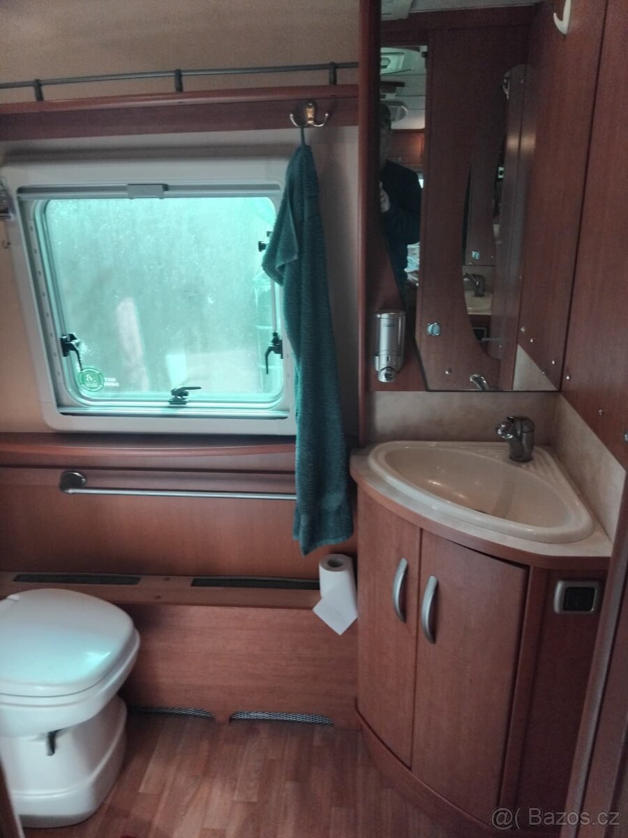 PRODÁM DVOUOSÝ KARAVAN CAMEO BESSACAR 550 GL - 13