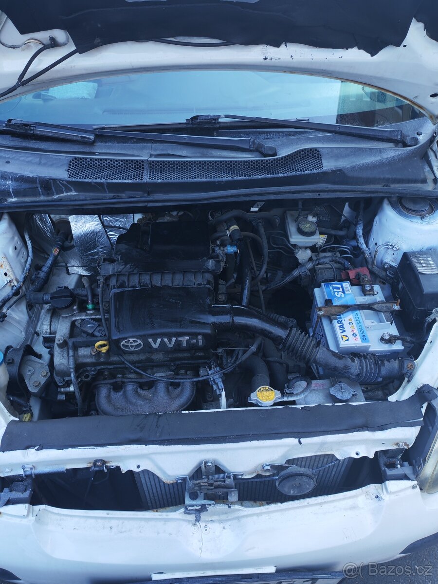 Yarys první generace - 13