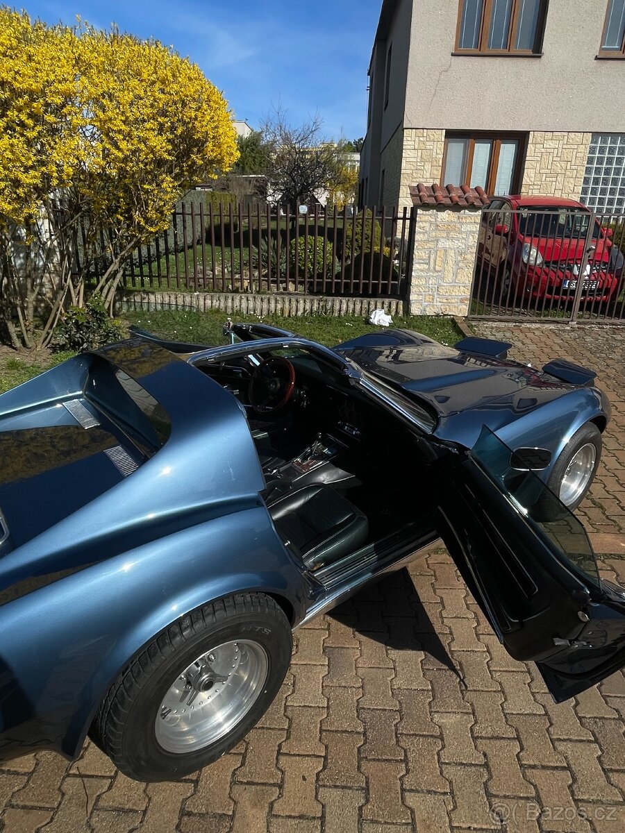 Prodám Chevrolet Corvette C3 Stingray 1975 - 13