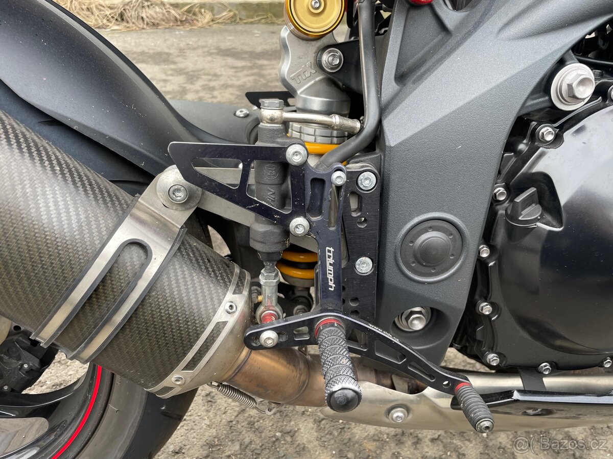 Speed Triple R 1050 - 13