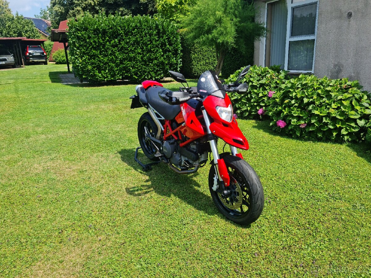 Ducati Hypermotard 796 - 13