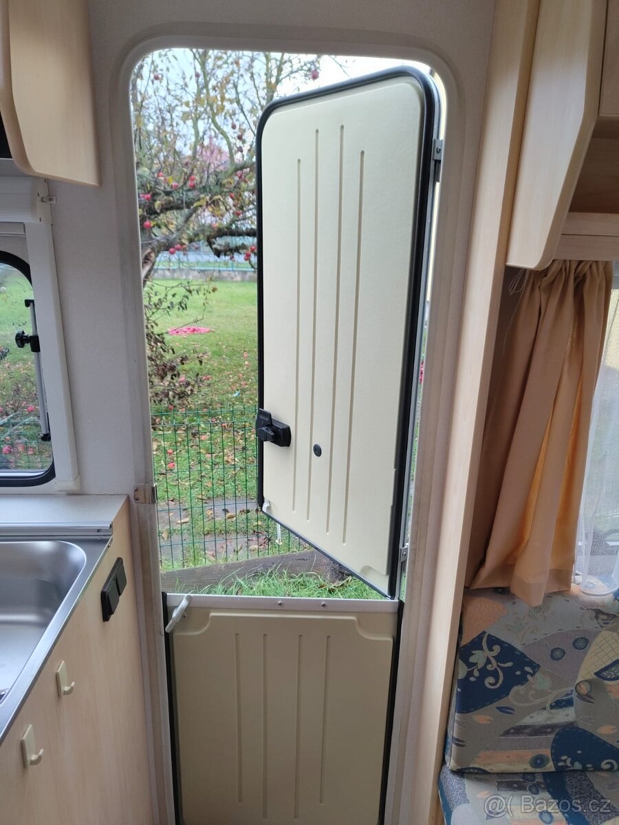 Karavan BEYERLAND Sprinter 460 CTV - 13