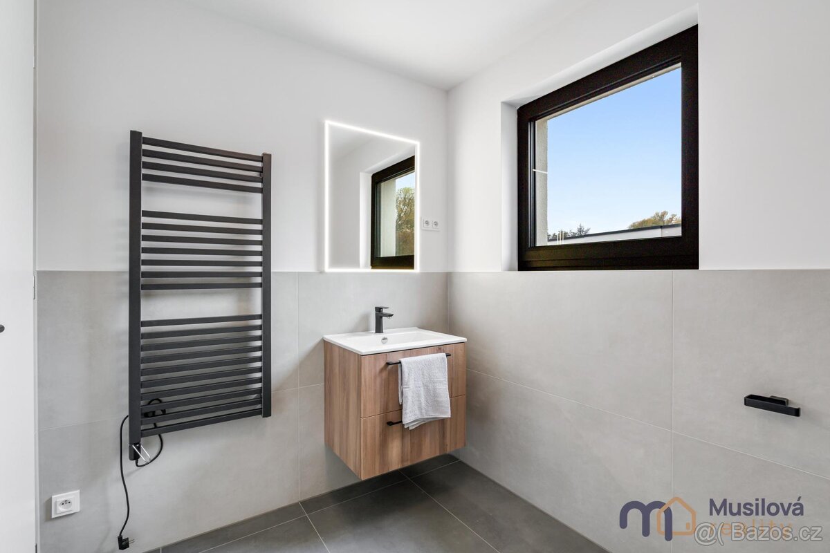 Pronájem rodinného domu 92 m2, pozemek 300 m2 - 13