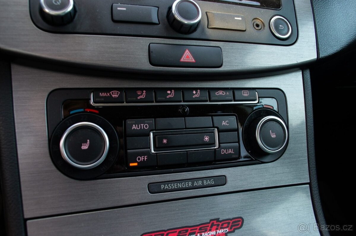 Volkswagen Passat B7 Combi 2.0 TDI DSG - 13